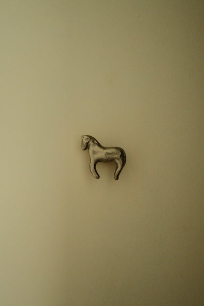 Foal Knob/Hook Hardware