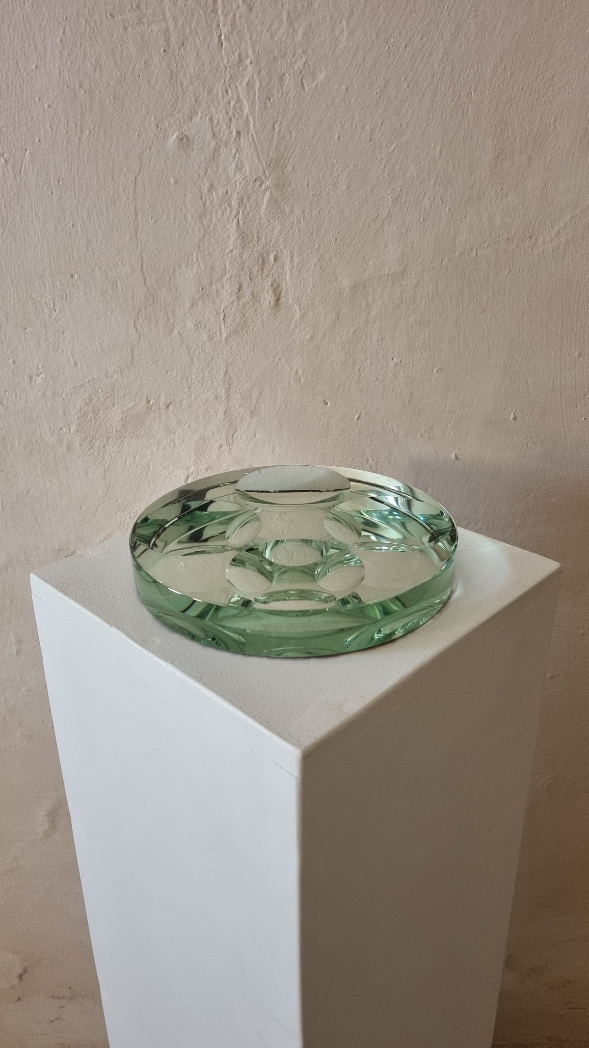 Fontana Arte Ashtray in Ground Crystal Glass Produced by Fontana Arte, 1960 Objects