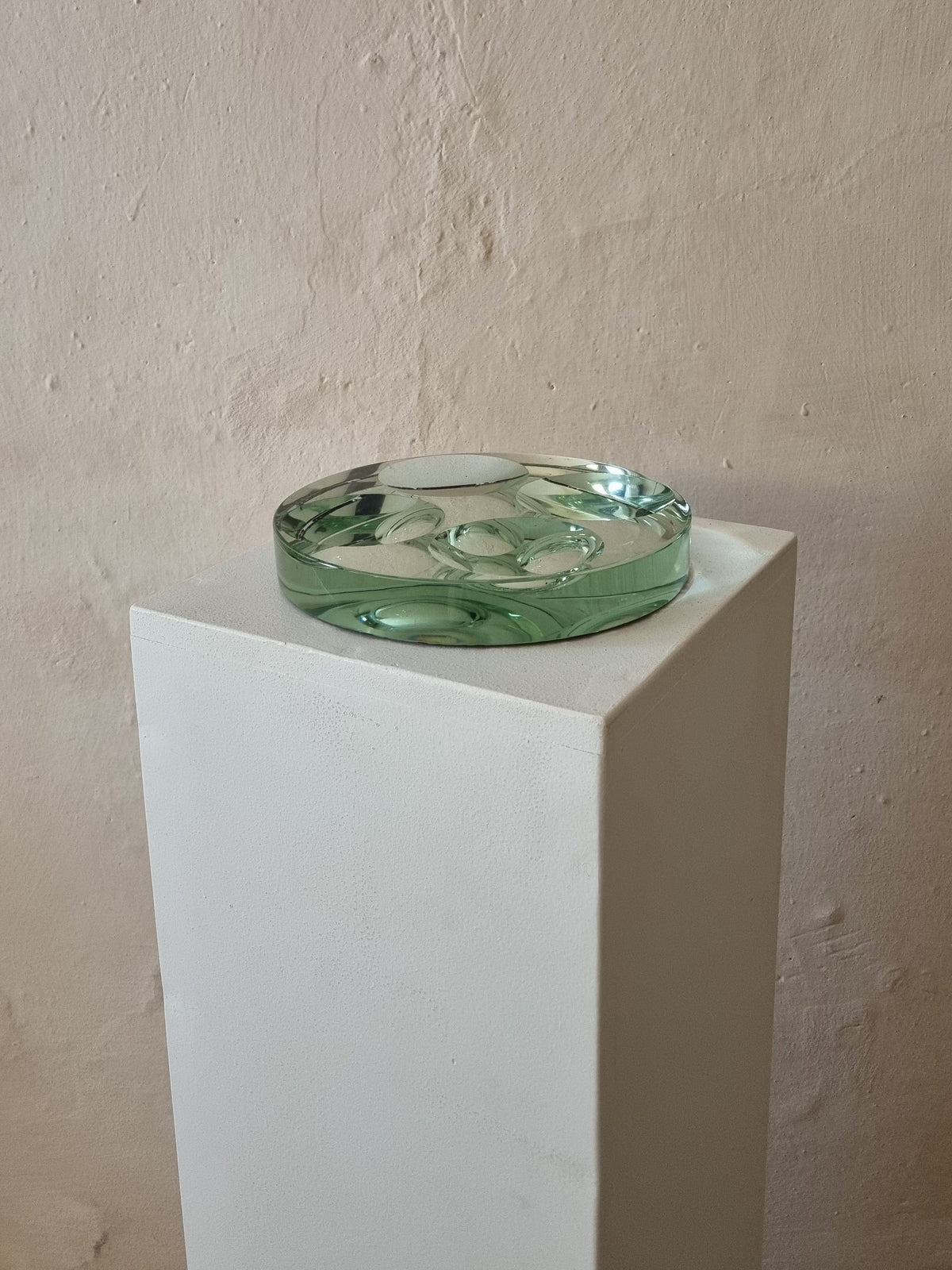 Fontana Arte Ashtray in Ground Crystal Glass Produced by Fontana Arte, 1960 Objects