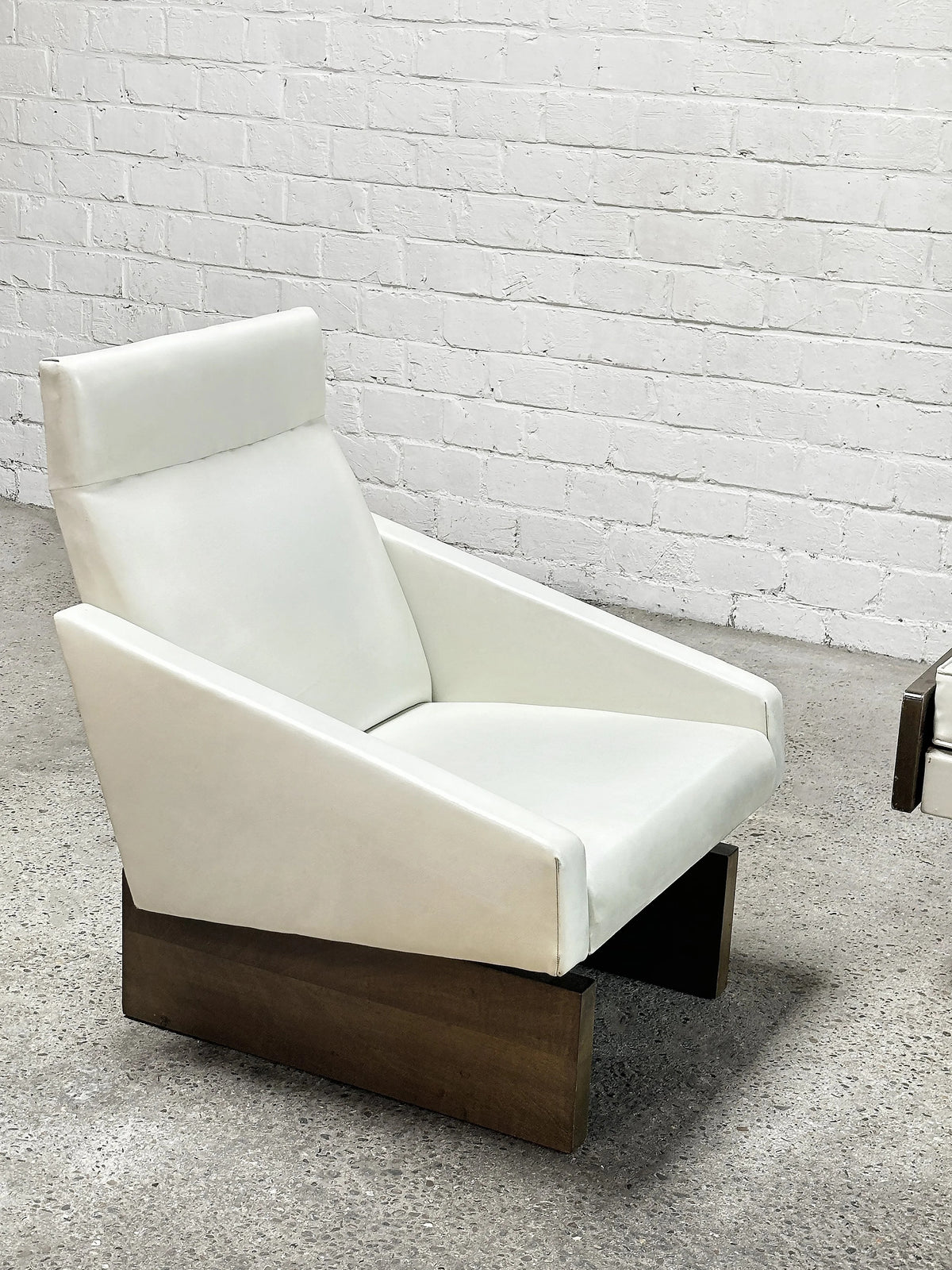 French Modernist Living Room Sofa Set in White Leather, 1950s Chairs