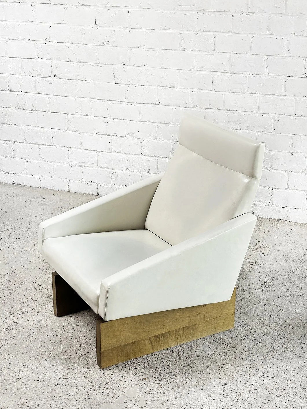 French Modernist Living Room Sofa Set in White Leather, 1950s Chairs