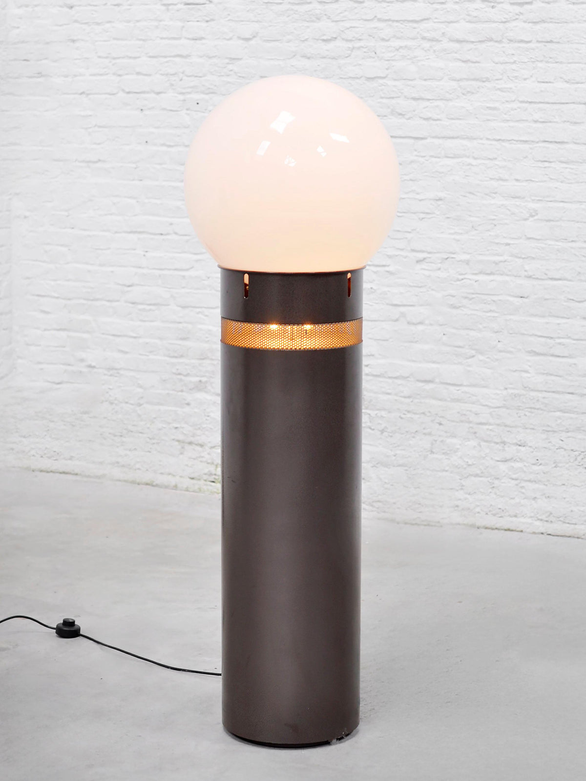 Gae Aulenti for Artemide, Italian 20th Century Oracolo Floor Lamp in Opaline Glass and Steel Floor Lamps