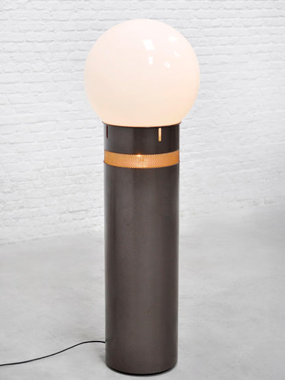 Gae Aulenti for Artemide, Italian 20th Century Oracolo Floor Lamp in Opaline Glass and Steel Floor Lamps