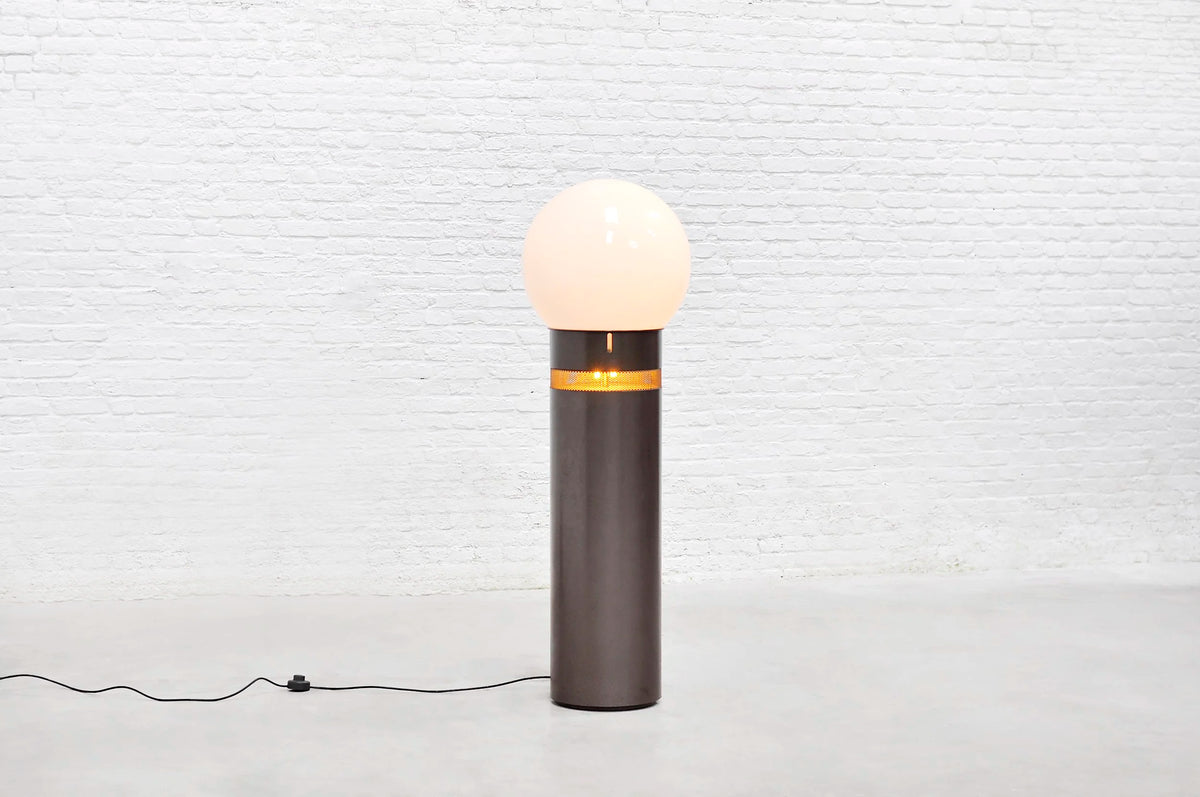 Gae Aulenti for Artemide, Italian 20th Century Oracolo Floor Lamp in Opaline Glass and Steel Floor Lamps