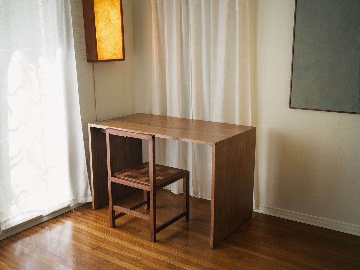 Gallery Desk Desks
