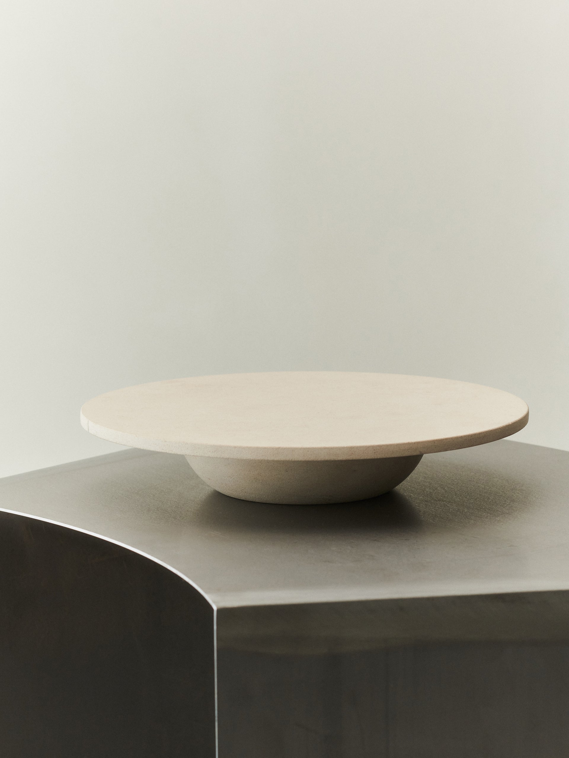 Gallery Object Cake Display 08 - Limestone, Serveware