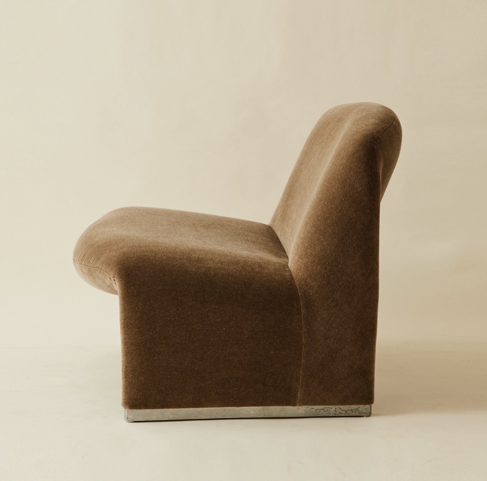 Giancarlo Piretti for Castelli "Alky" Mohair Lounge Chair, 1960s Chairs