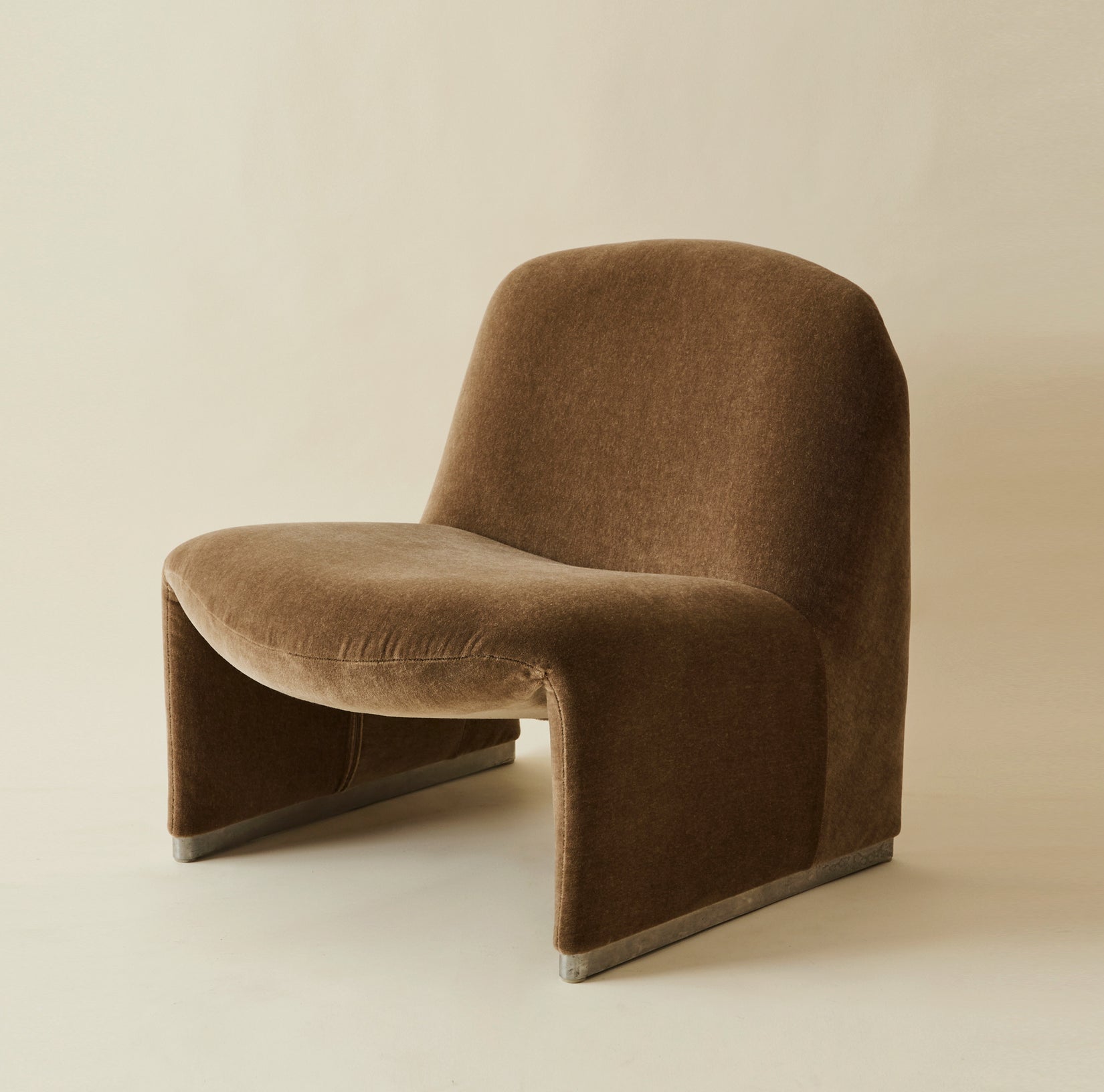 Giancarlo Piretti for Castelli "Alky" Mohair Lounge Chair, 1960s Chairs
