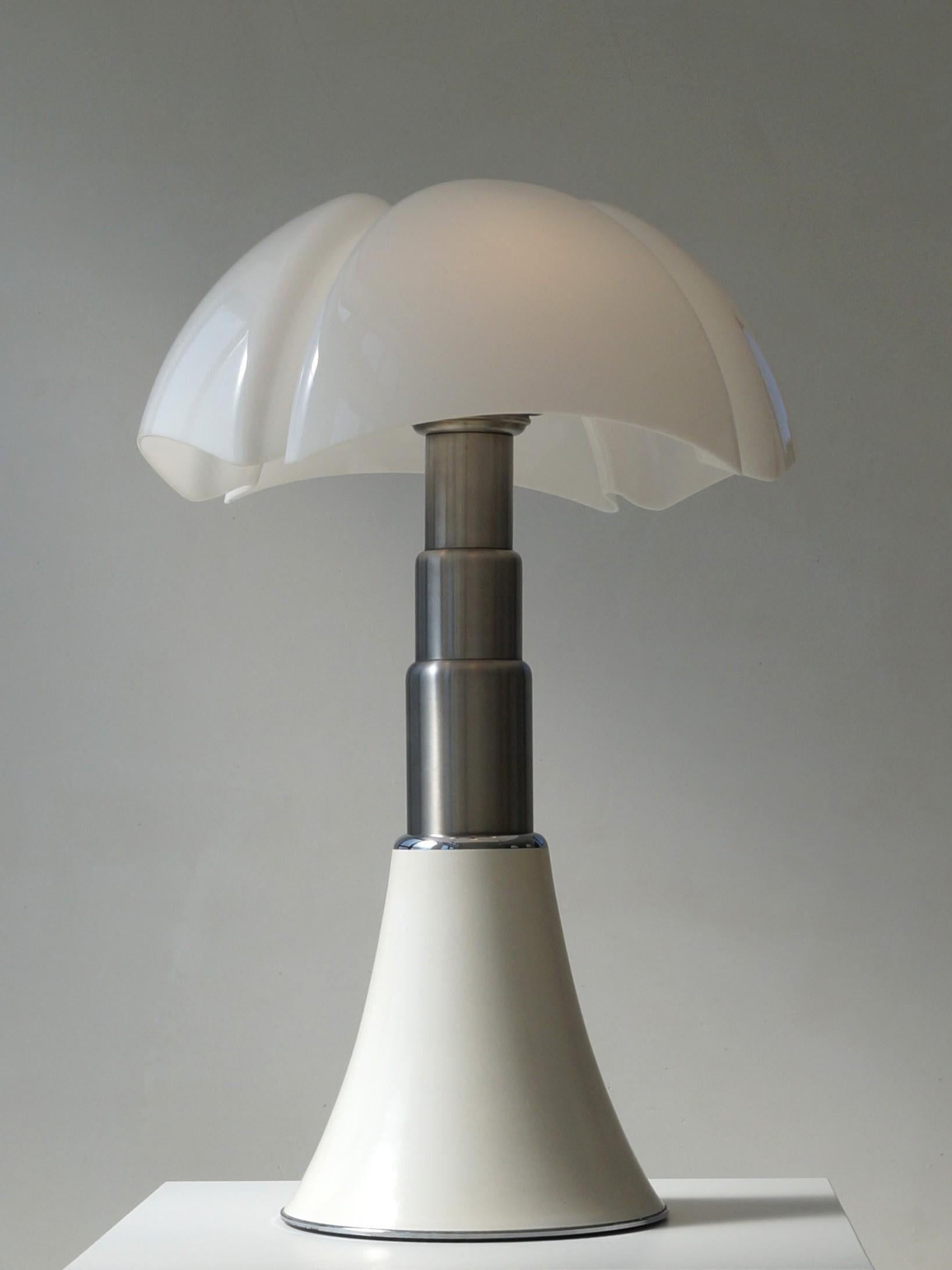 Grande Pipistrello by Gae Aulenti for Martinelli Luce, 1980s Table Lamps