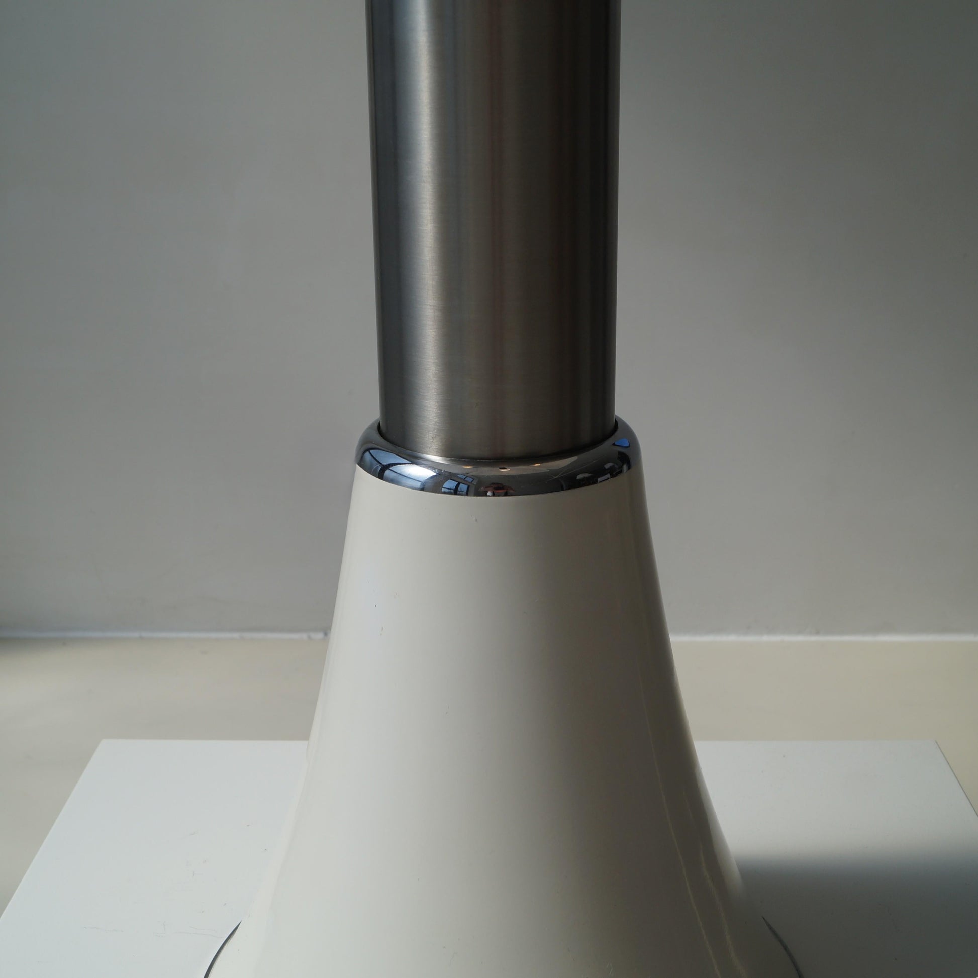 Grande Pipistrello by Gae Aulenti for Martinelli Luce, 1980s Table Lamps