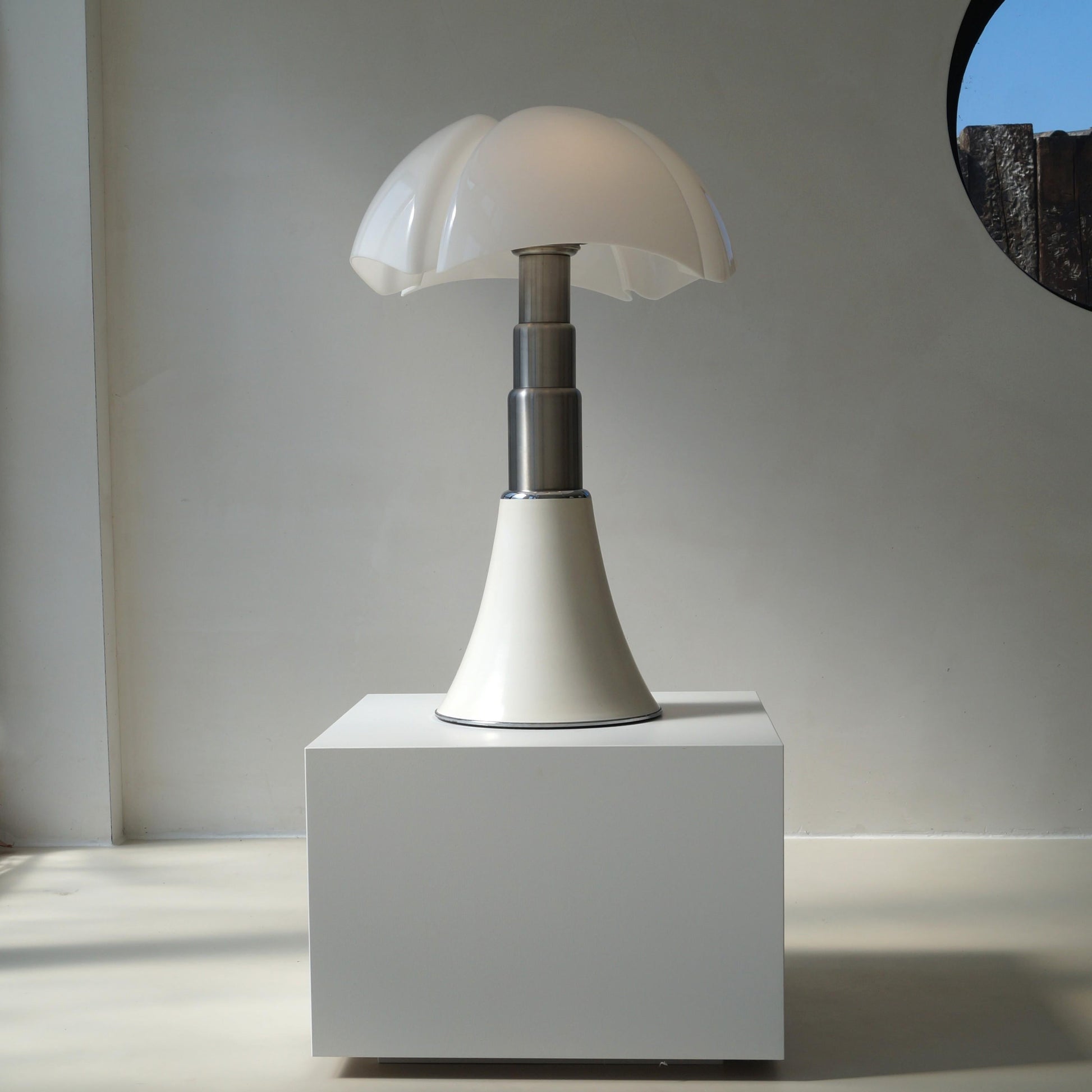 Grande Pipistrello by Gae Aulenti for Martinelli Luce, 1980s Table Lamps