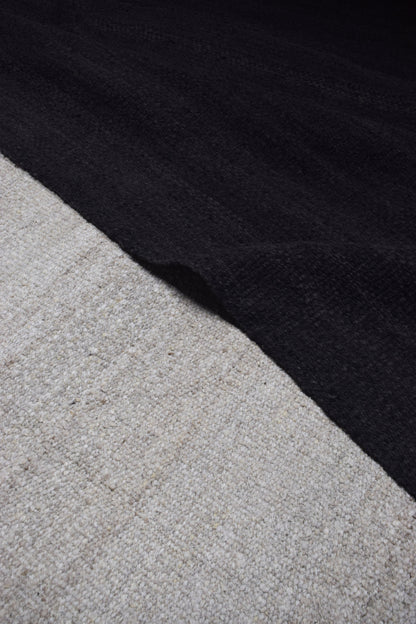 Gris Plata Rug in Medium Texture Rugs