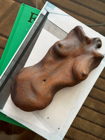 Hanging Slow Sculpture by Le Minou Studio