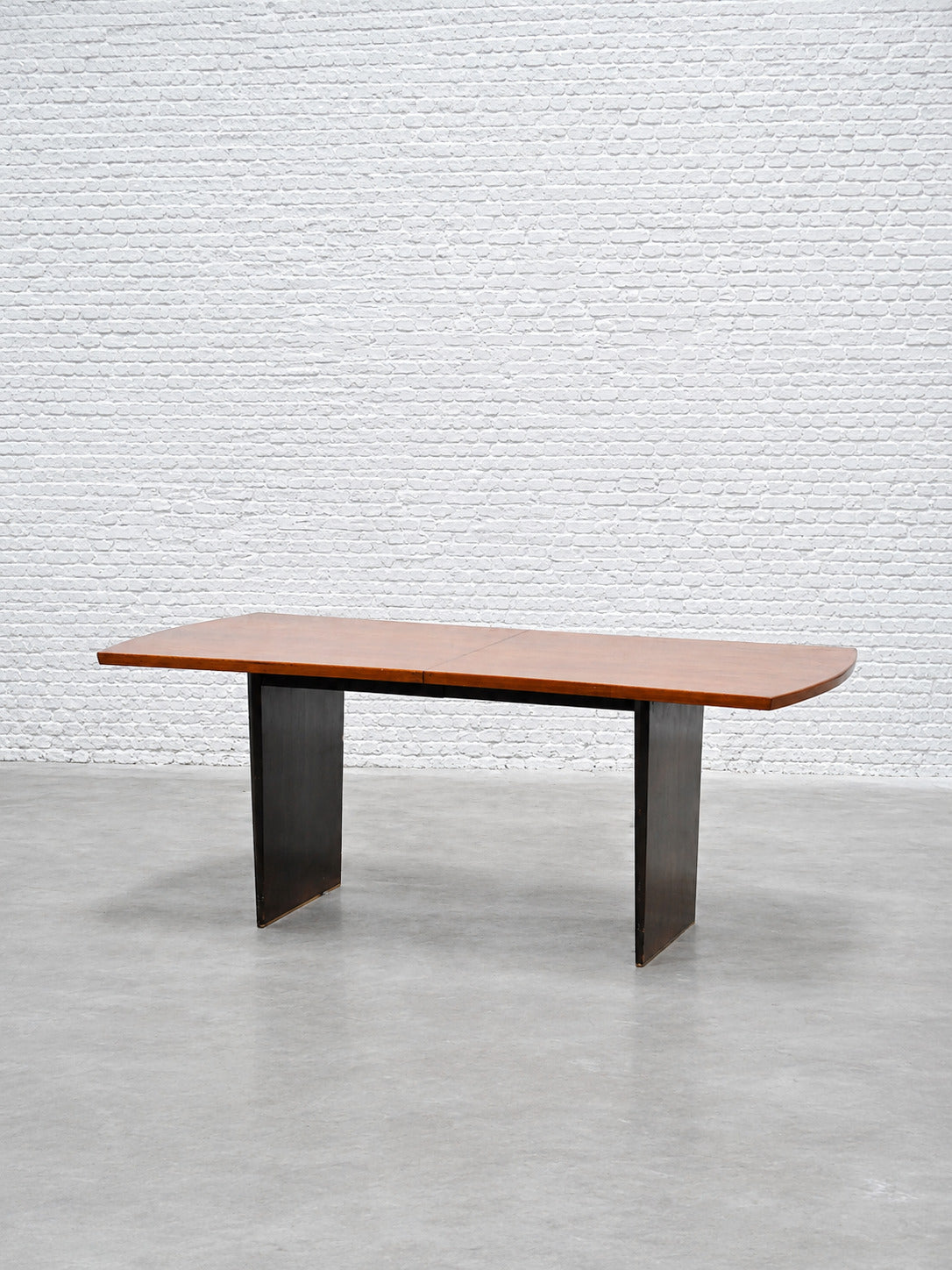 Harvey Probber 1955 Bow-Tie Extendable Teak Dining Table with Brass Sabots, Dining Tables