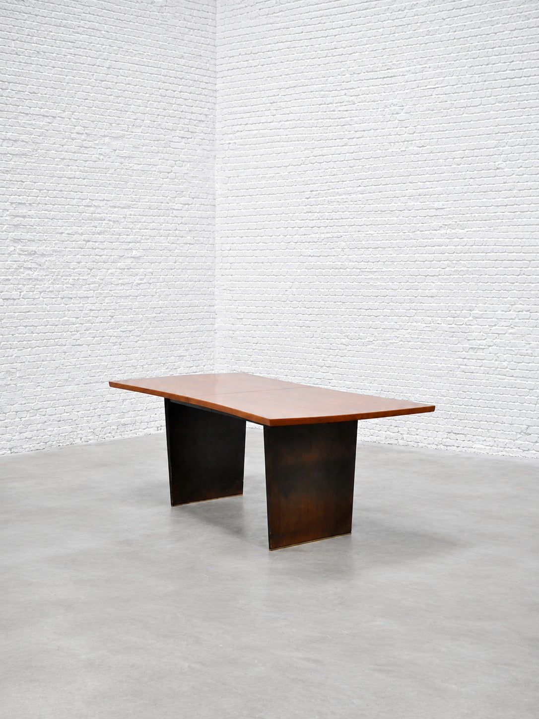 Harvey Probber 1955 Bow-Tie Extendable Teak Dining Table with Brass Sabots, Dining Tables