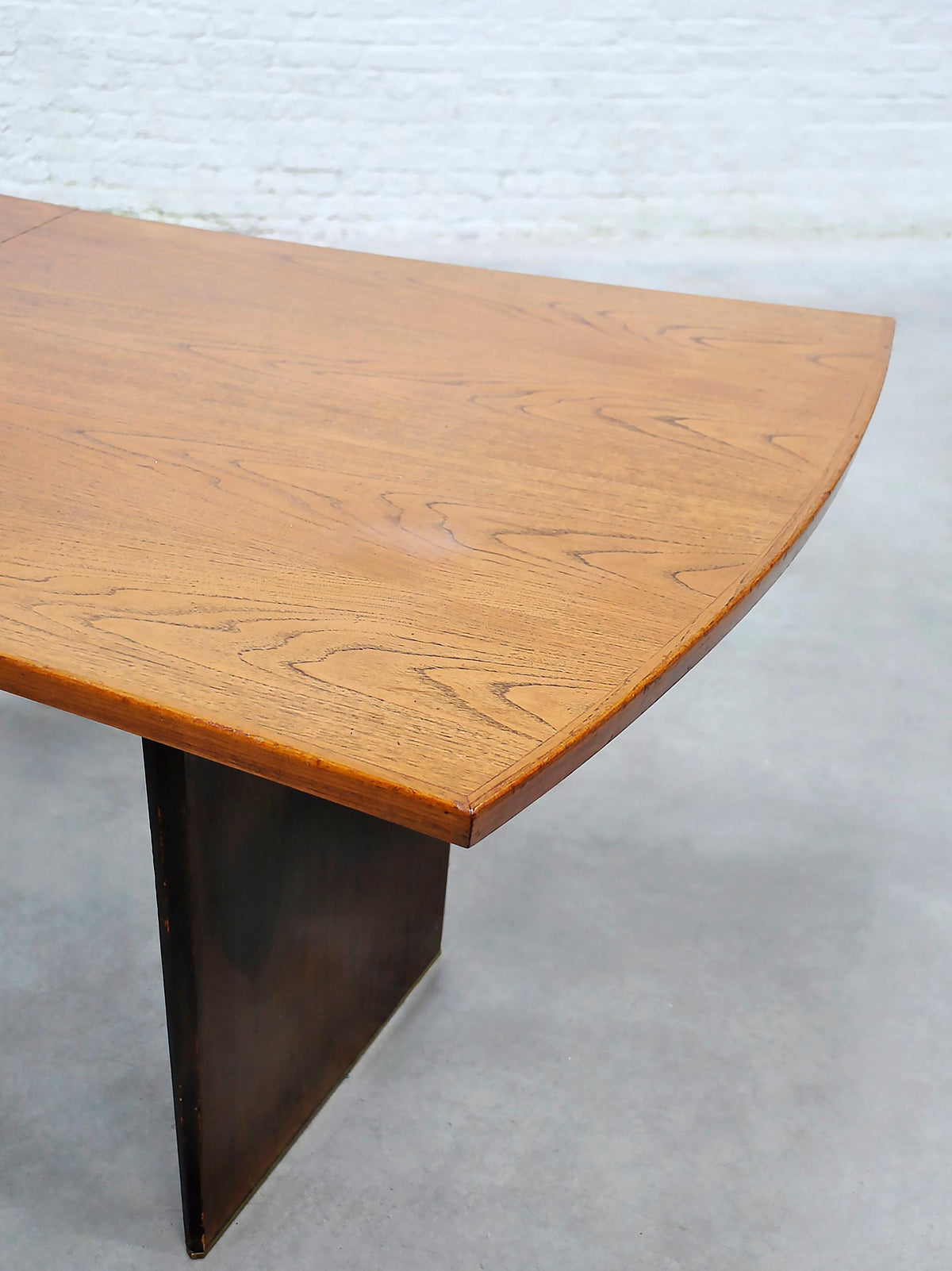 Harvey Probber 1955 Bow-Tie Extendable Teak Dining Table with Brass Sabots, Dining Tables