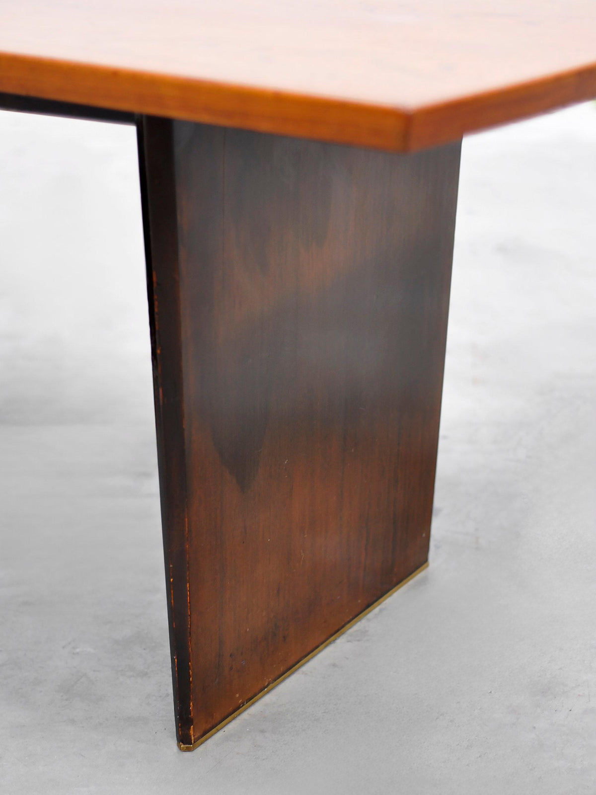 Harvey Probber 1955 Bow-Tie Extendable Teak Dining Table with Brass Sabots, Dining Tables