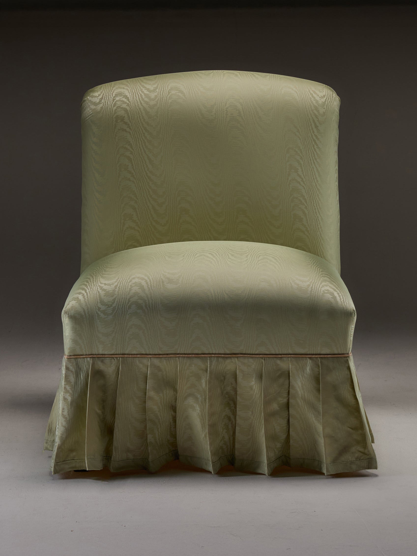 Hestia Slipper Chair Chairs