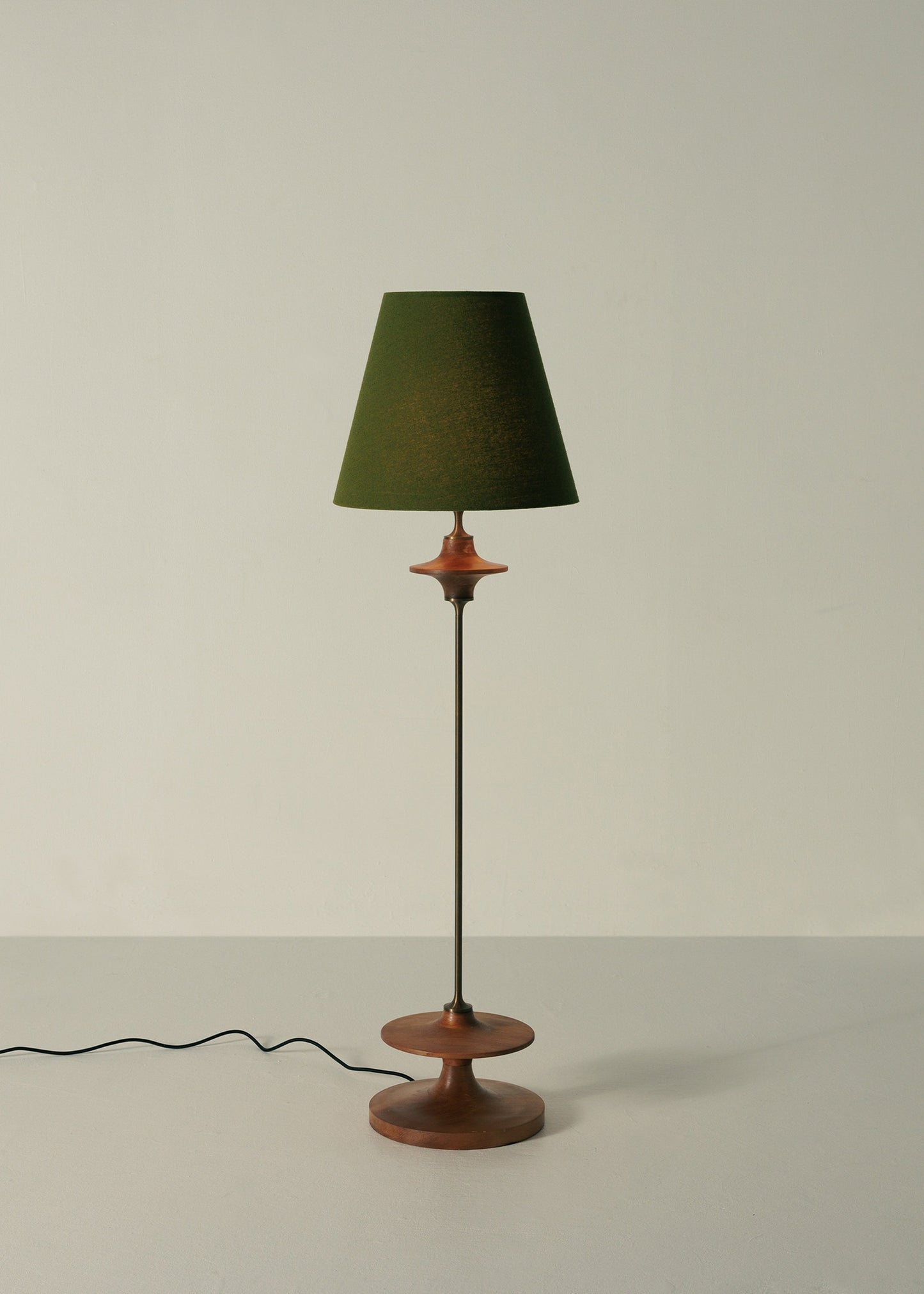 Hour Agathis Floor Lamp Floor Lamps