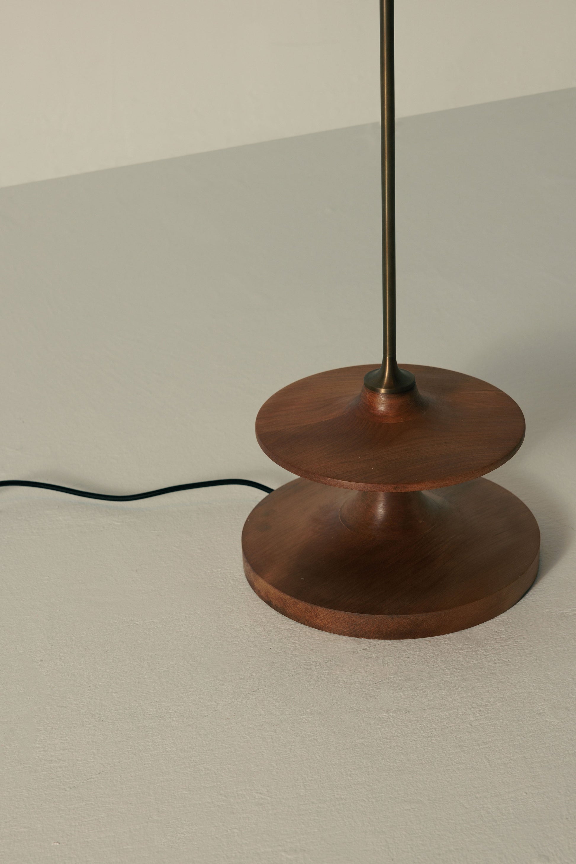 Hour Agathis Floor Lamp Floor Lamps