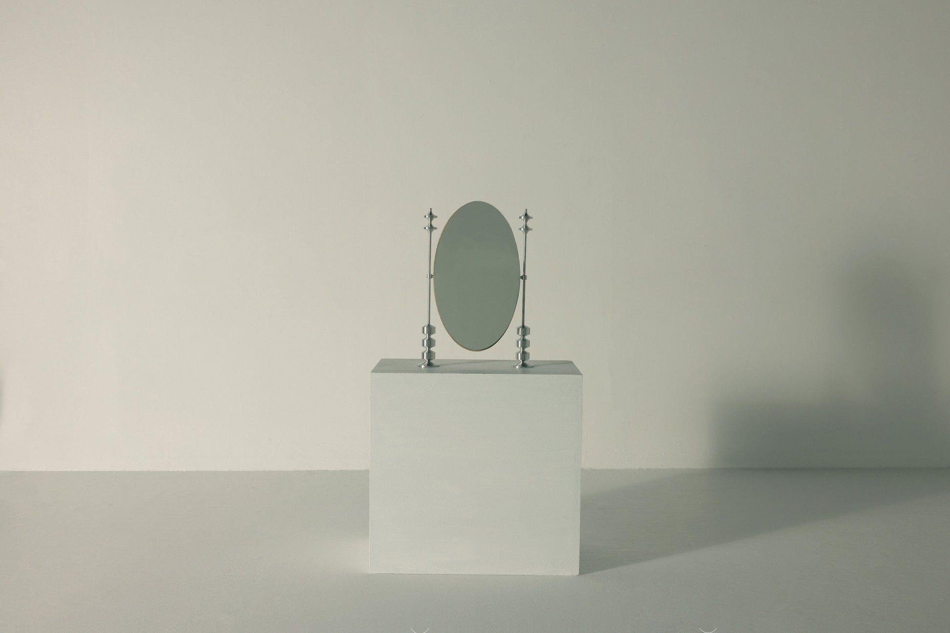 Hour Briar Vanity Mirror Mirrors