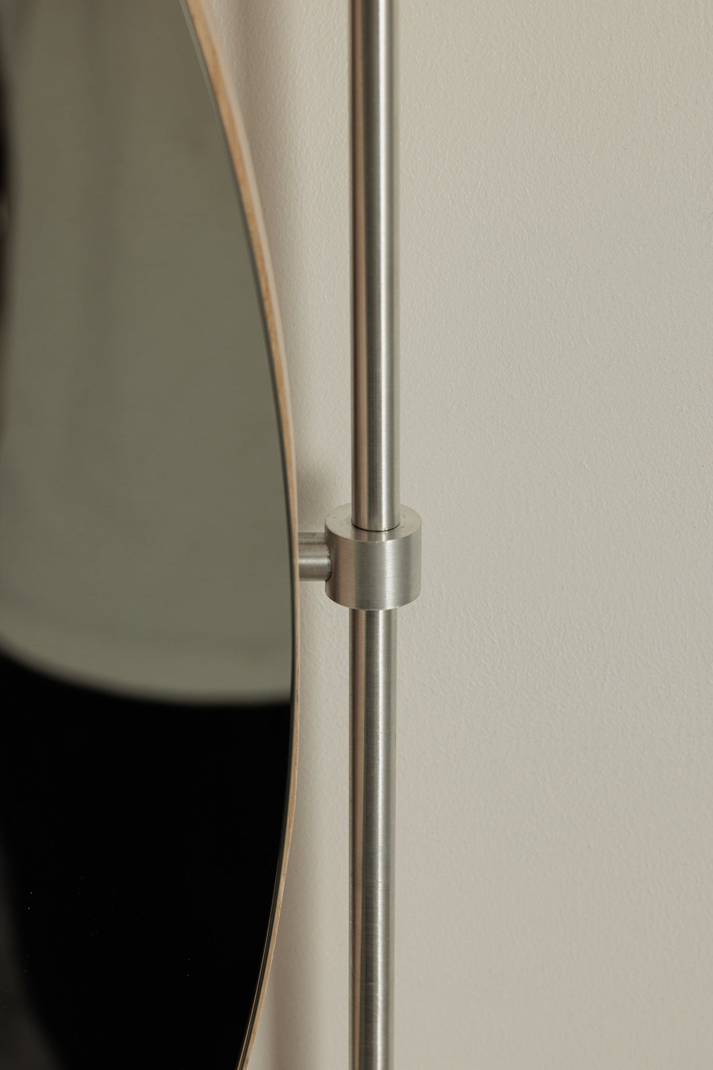 Hour Briar Wall Mirror Mirrors