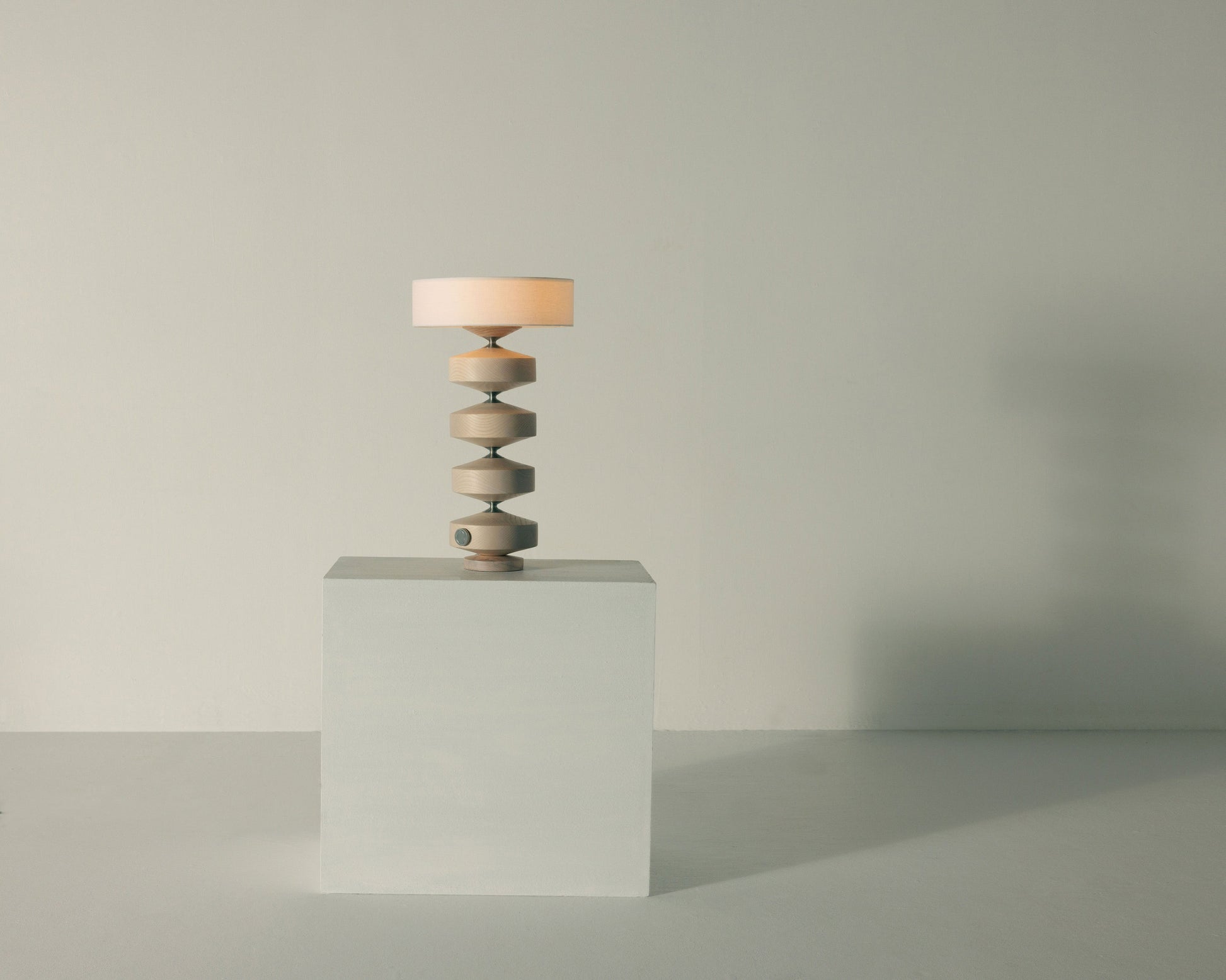 Hour Phila Table Lamp Table Lamps