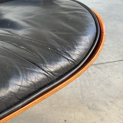 Iconic Charles & Ray Eames Lounge Chair, 670 Model - ICF Edition, 1960s Chairs