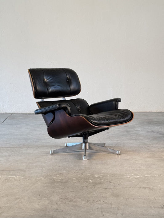 Iconic Charles & Ray Eames Lounge Chair, 670 Model - ICF Edition, 1960s Chairs