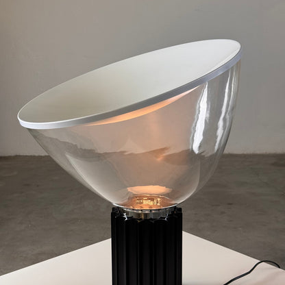 Iconic "Taccia" Table Lamp by Achille & Pier Giacomo Castiglioni for Flos, 1960s Table Lamps