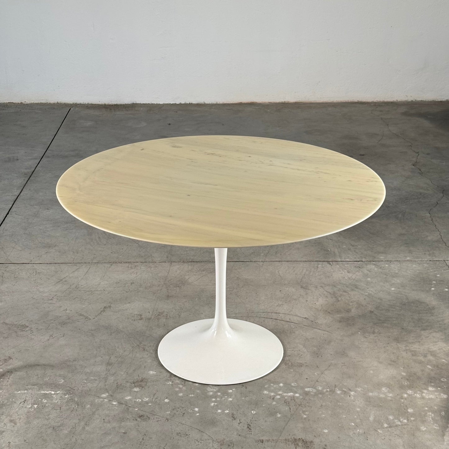 Iconic "Tulip" Dining Room Table by Eero Saarinen for Knoll International, Italy, 1960s Dining Tables