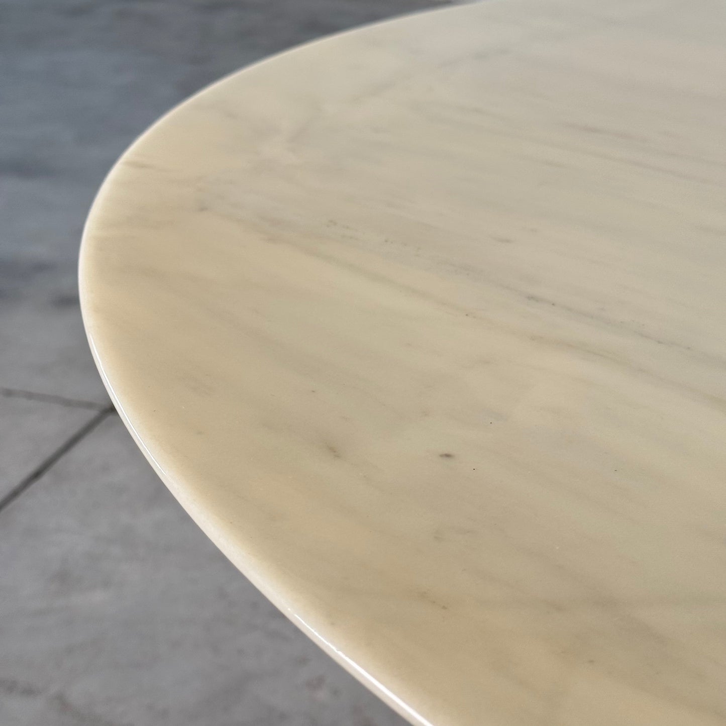 Iconic "Tulip" Dining Room Table by Eero Saarinen for Knoll International, Italy, 1960s Dining Tables
