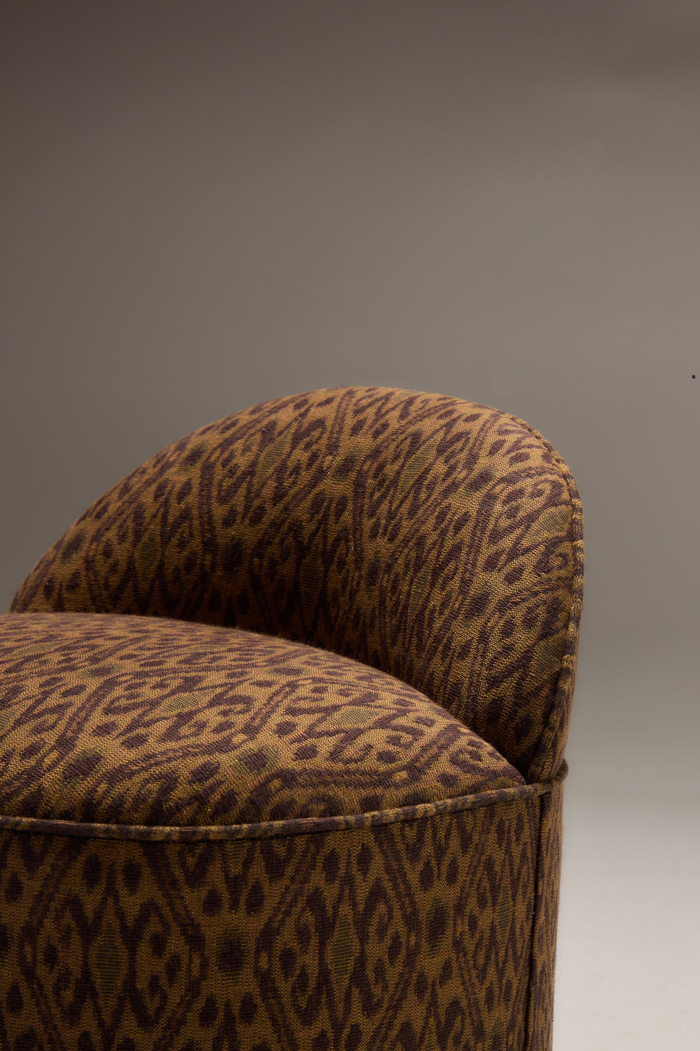 Inferi Stool in Woven Ikat Stools
