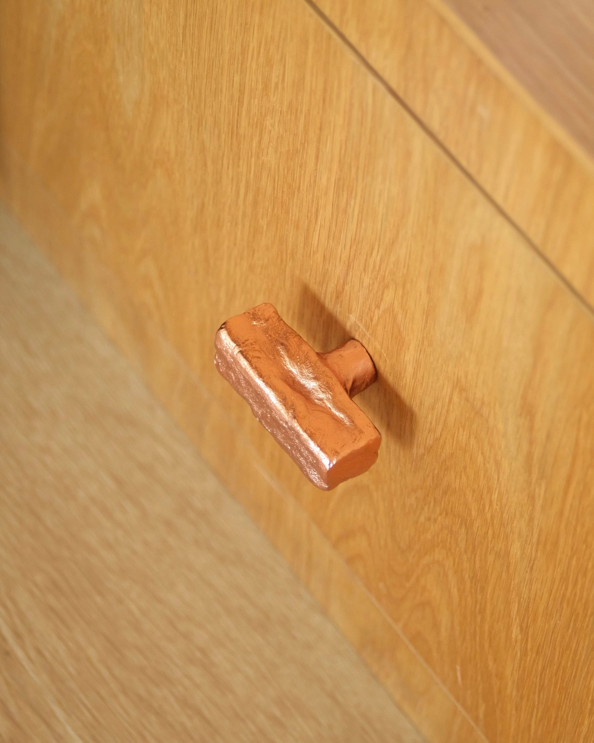 Isle Knob/Hook - Medium Hardware