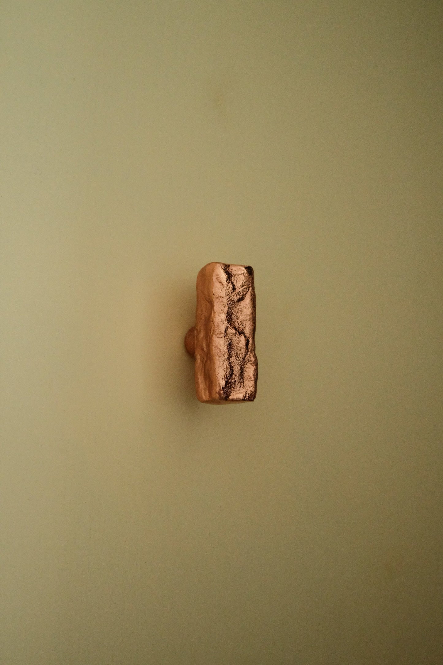 Isle Knob/Hook - Medium Hardware