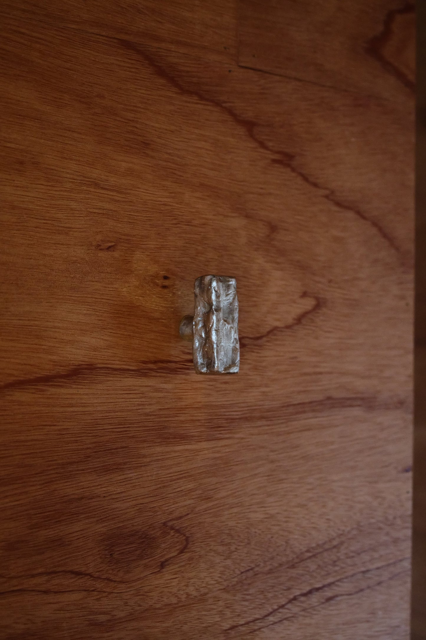 Isle Knob/Hook - Medium Hardware