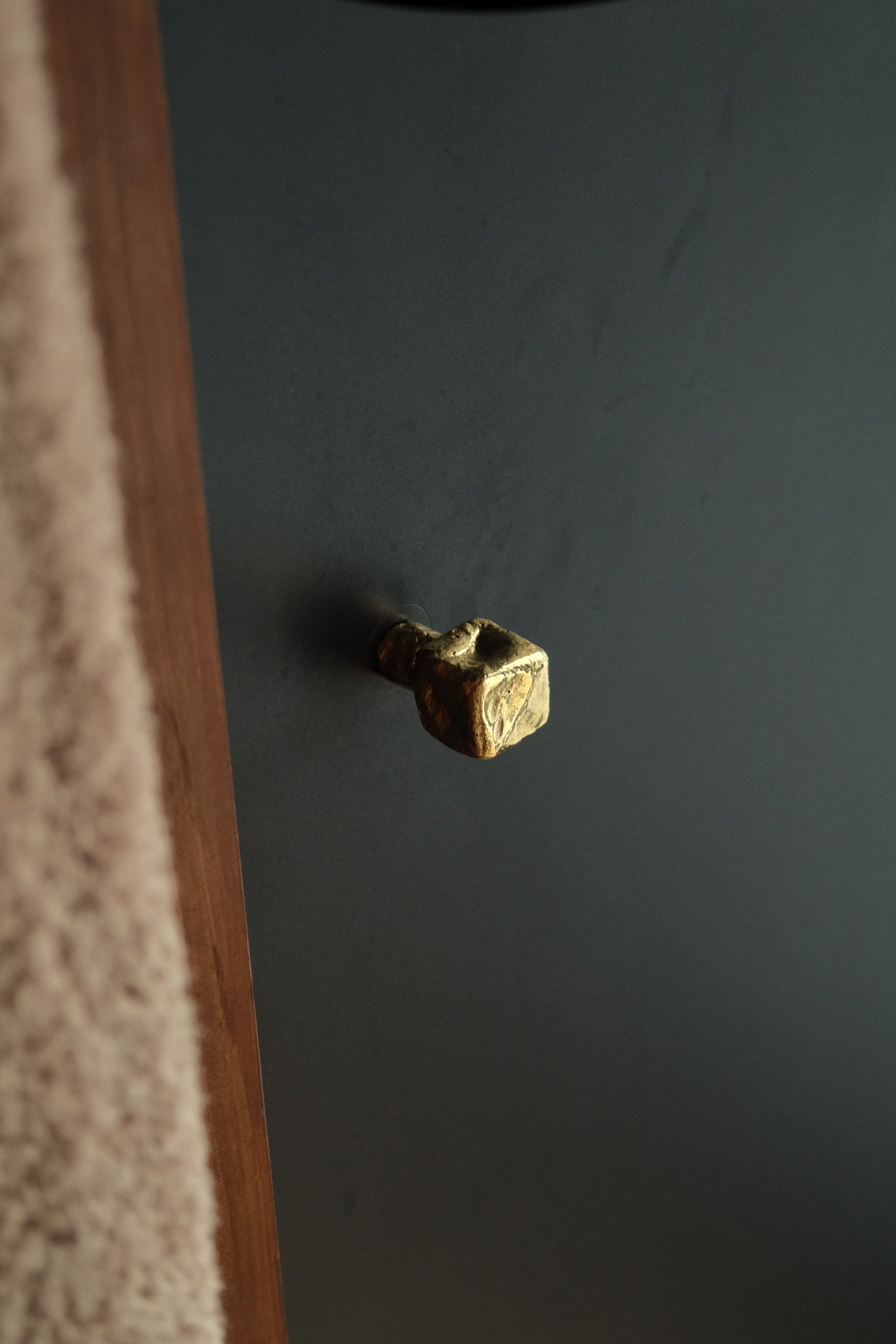 Isle Knob/Hook - Small Hardware