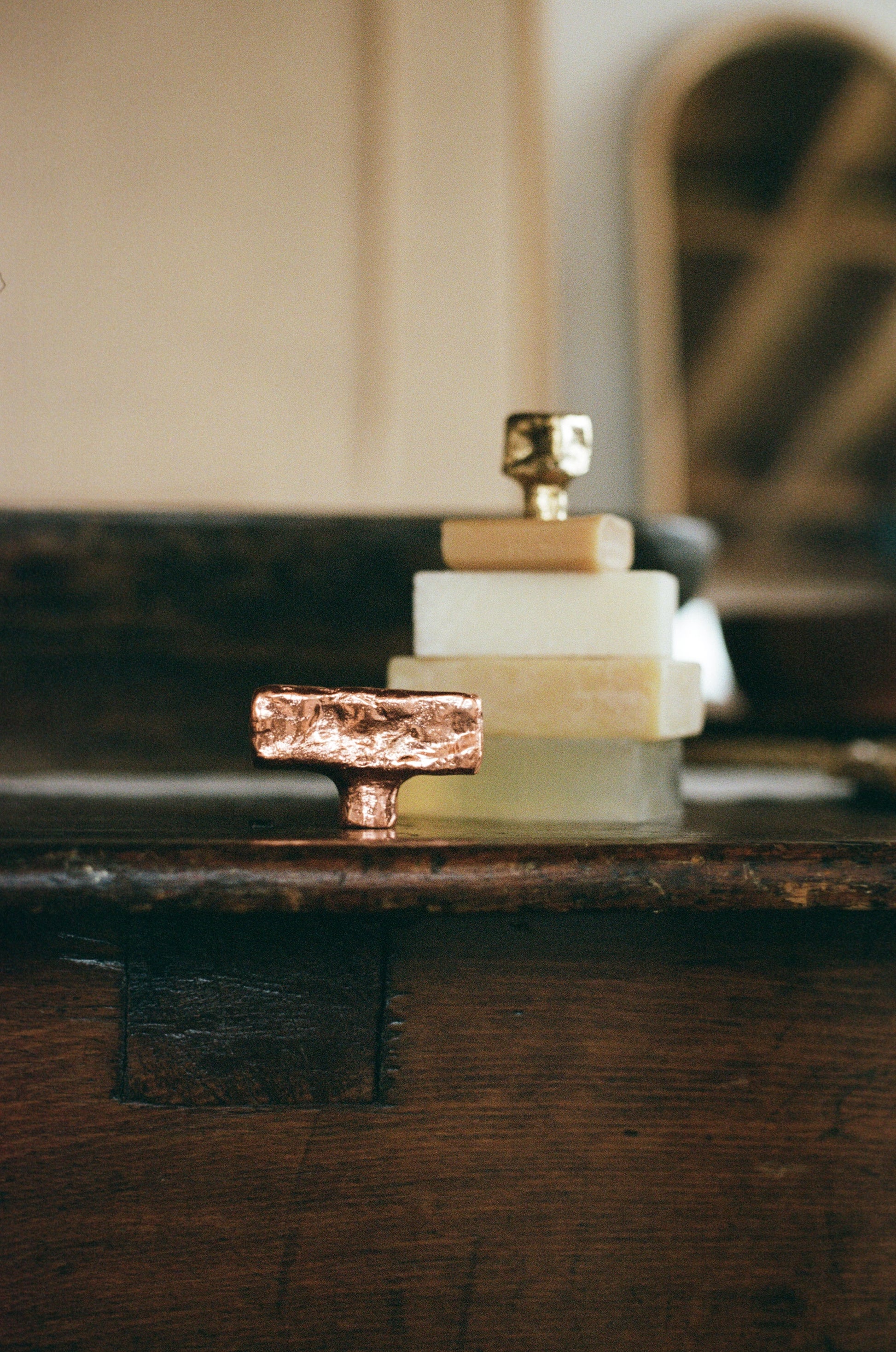 Isle Knob/Hook - Small Hardware