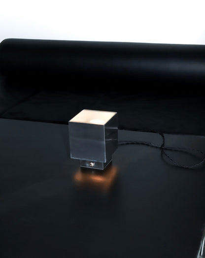 J. Hannah Table Lamp 01 Table Lamps