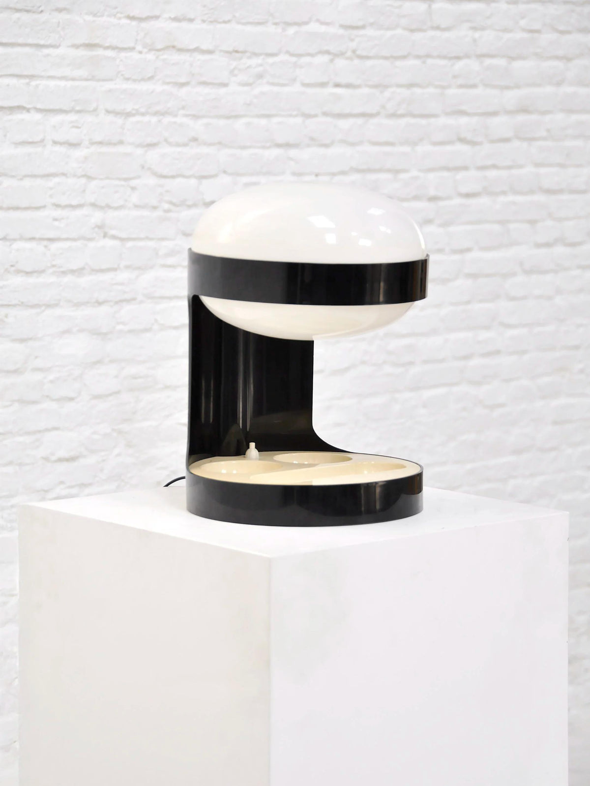 Joe Colombo for Kartell, Italian 1967 KD29 Table Lamp in ABS Plastic and Opaline Acrylic Table Lamps