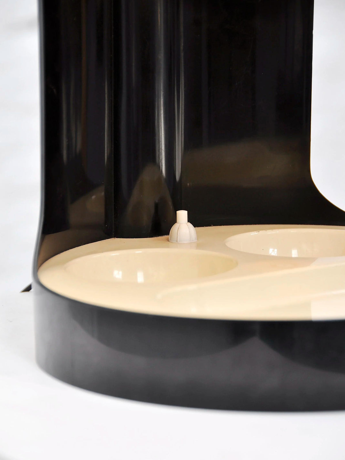 Joe Colombo for Kartell, Italian 1967 KD29 Table Lamp in ABS Plastic and Opaline Acrylic Table Lamps