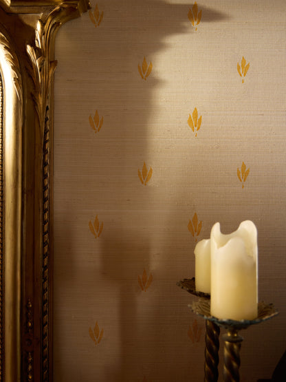 Juliette Fleur Sauvage Grasscloth  Wallpaper in Soft Wheat