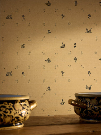 Juliette Hinterbloom Grasscloth  Wallpaper in Pearlescent Noir