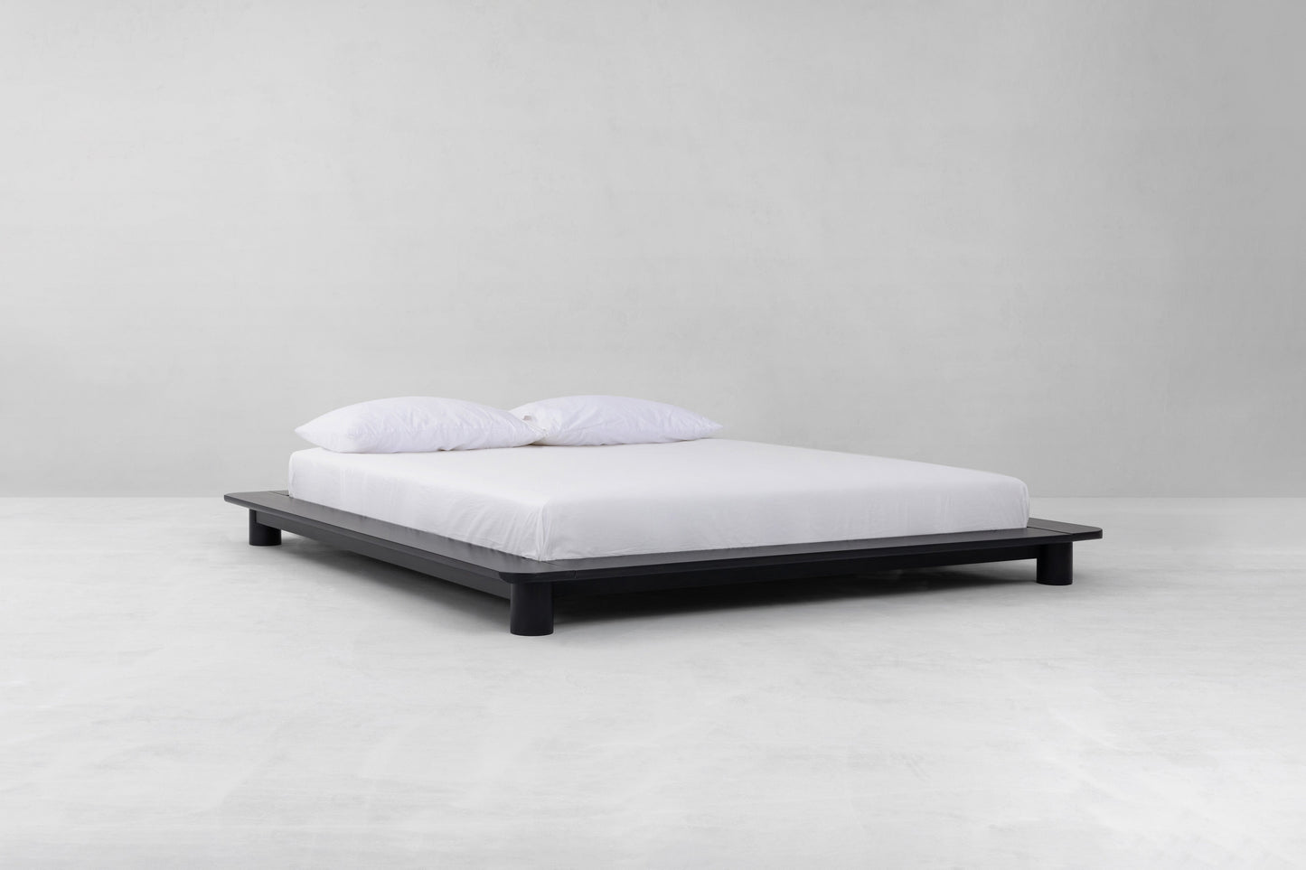 Kiral Platform Bed in Black Beds