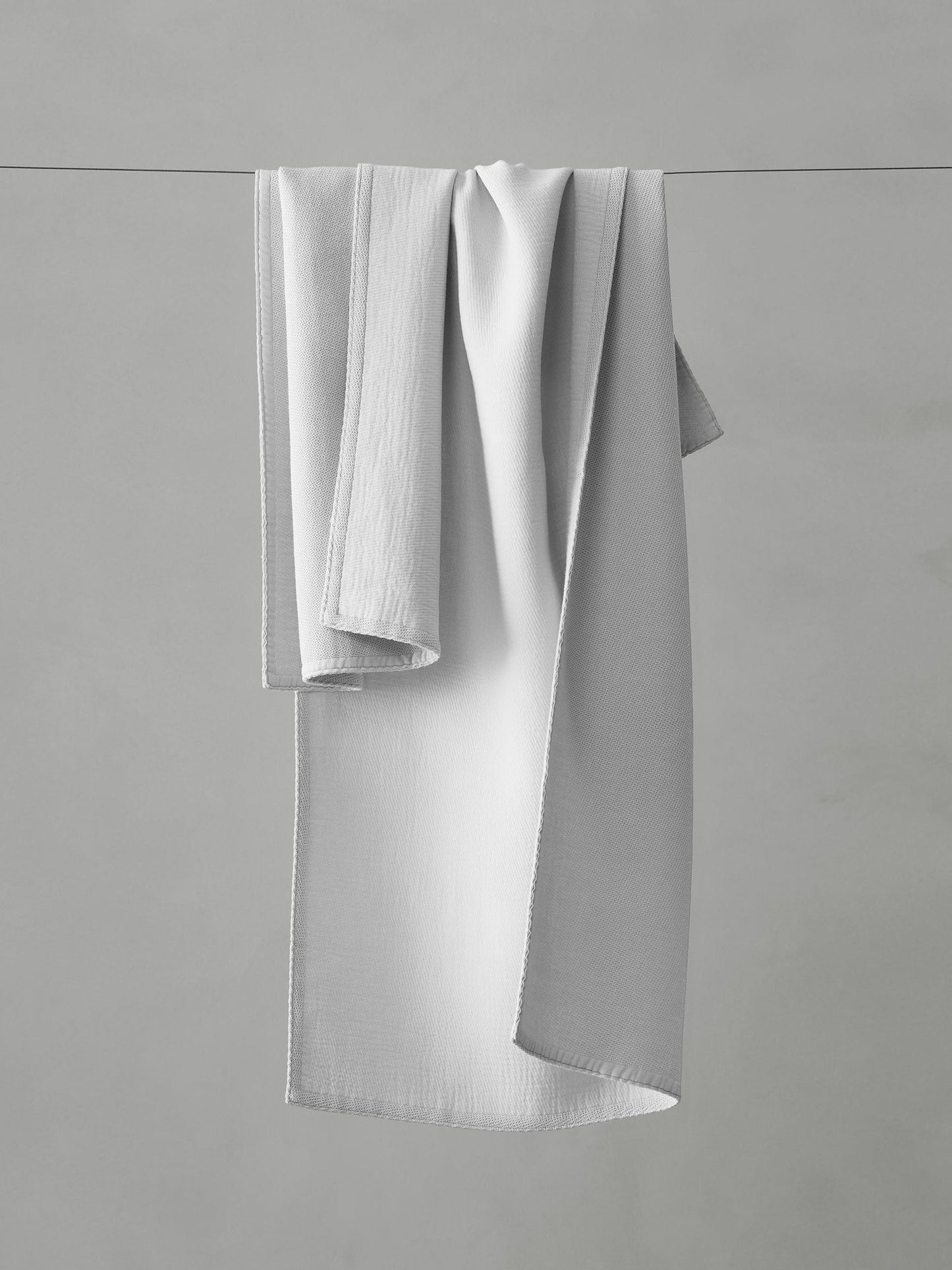 Kur Towel Set in Bianco by Society Limonta