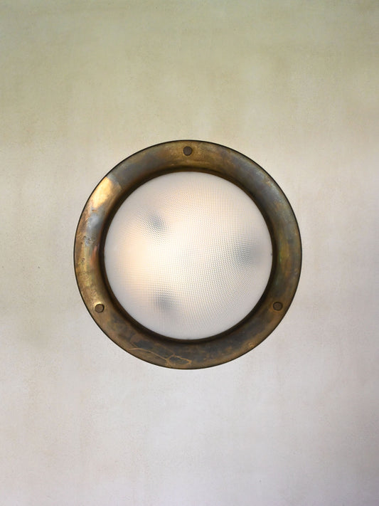 Luigi Caccia Dominioni LSP6 wall light for Azucena, giant version, unlit, brass ring and frosted glass dome seen face on