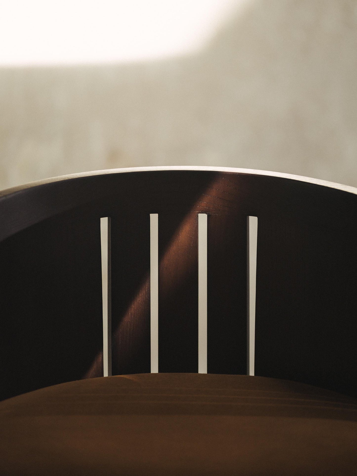 La Chaise 01 by Tassiana Laurre Chairs