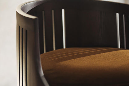 La Chaise 01 by Tassiana Laurre Chairs