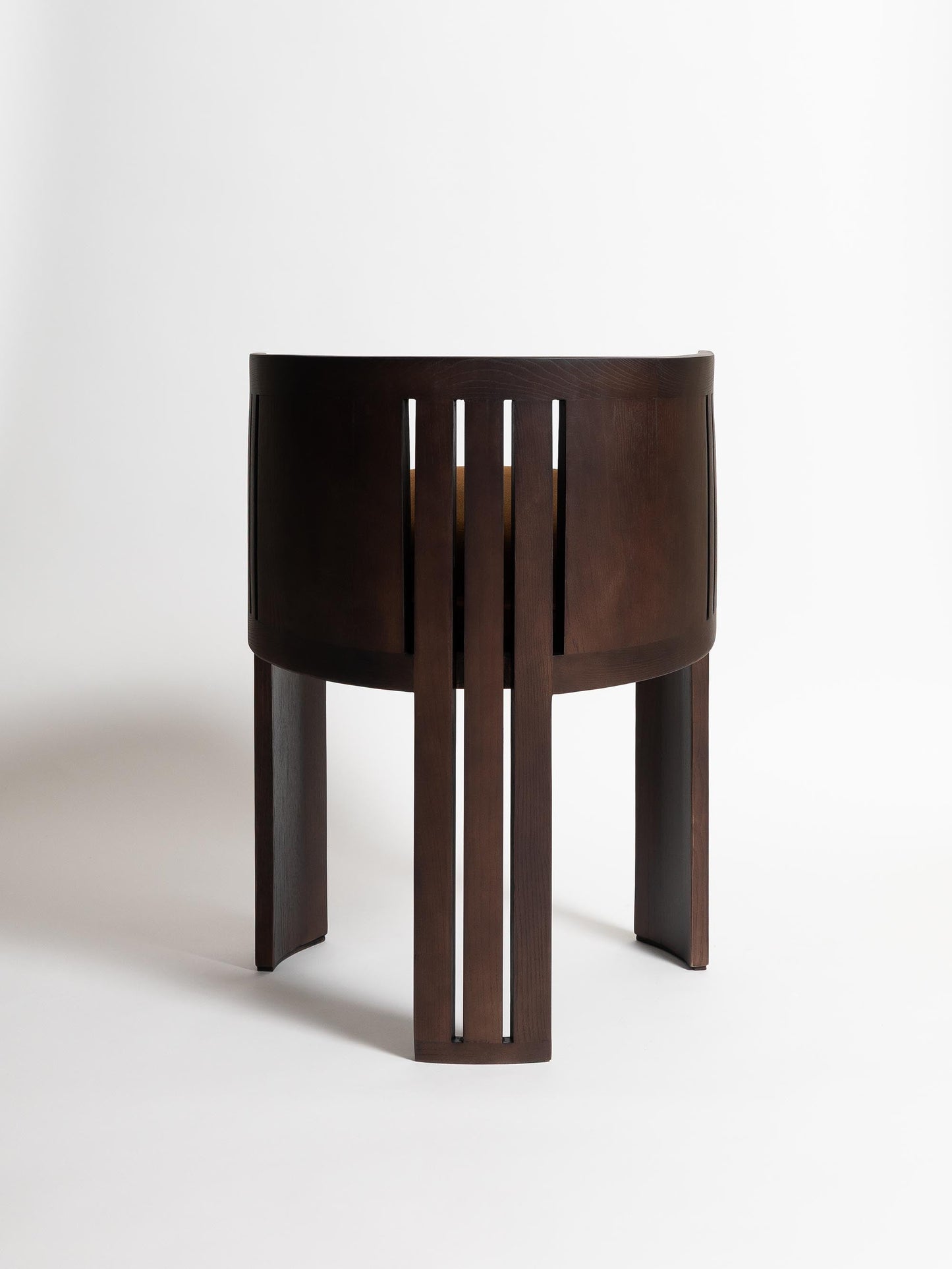 La Chaise 01 by Tassiana Laurre Chairs