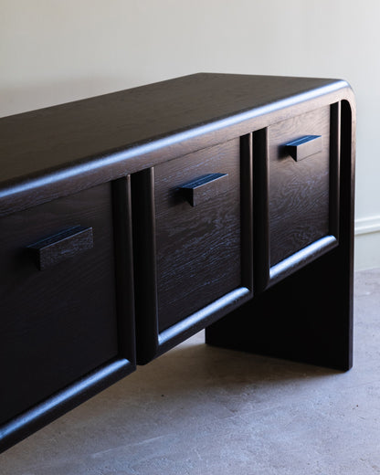 Lady Bird Console Consoles